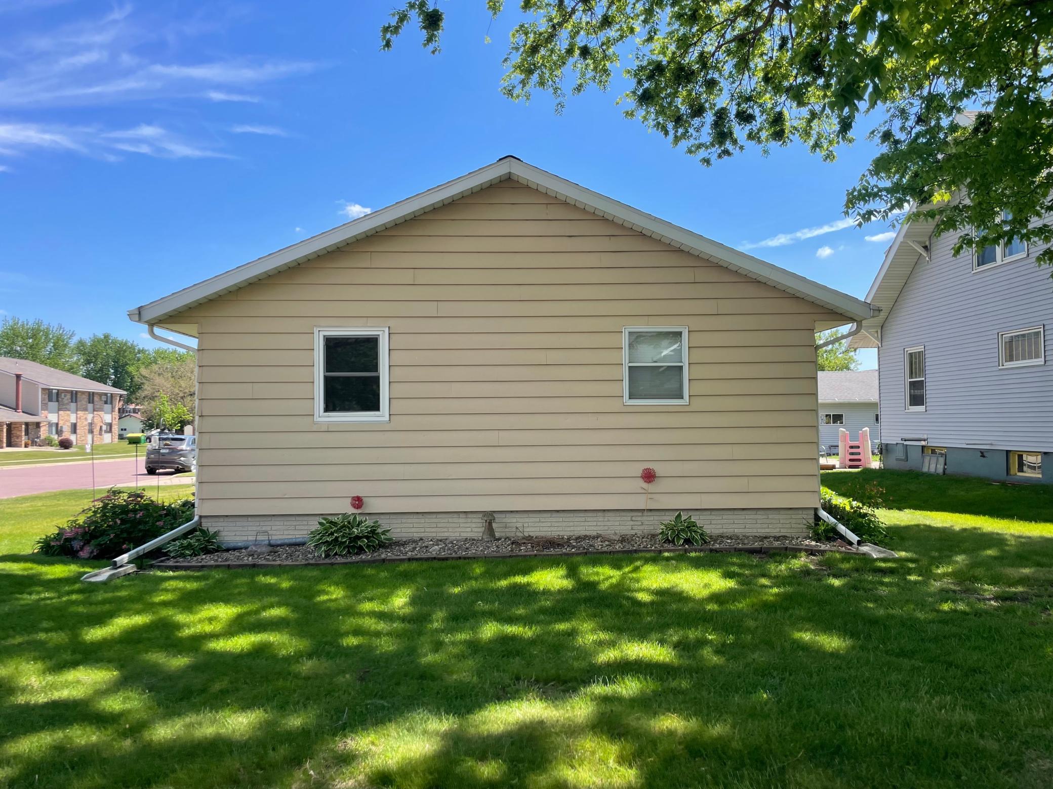 115 West Lincoln Street Springfield, MN 56087 - Photo 32 of 39