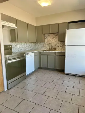 $435,000 | 100 Ave H, Hereford, TX 79045