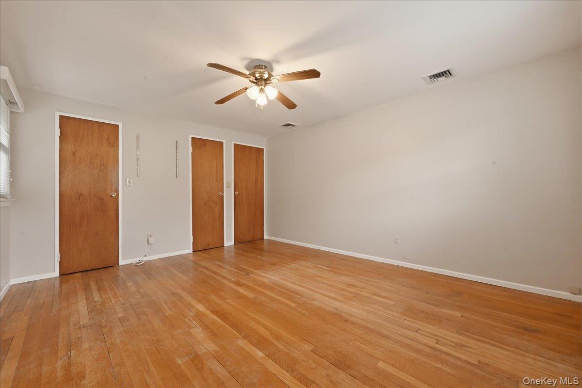 1395 Meadowbrook Road Merrick, NY 11566 - Photo 33 of 44