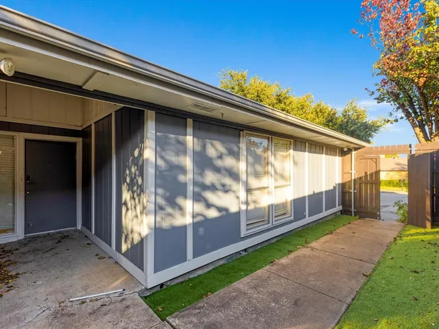 a view of outdoor space