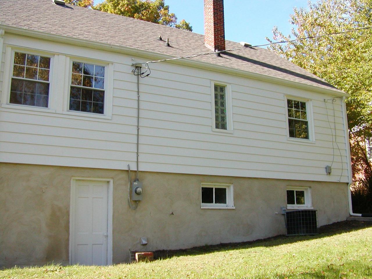 1908 Langdon Road Southwest Roanoke, VA 24015 - Photo 4 of 5 Back of House
