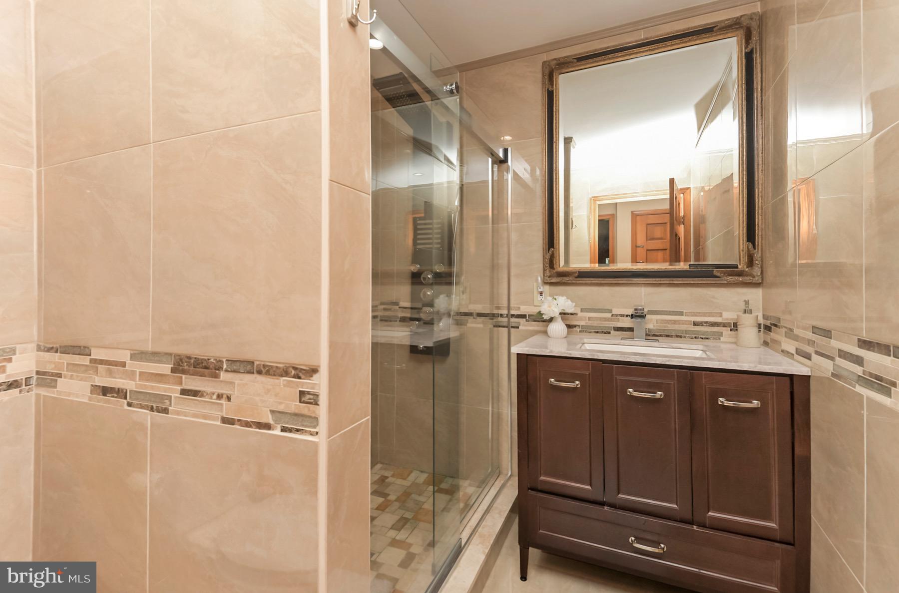 467 Gordon Road Robbinsville, NJ 08691 - Photo 15 of 41 a bathroom with a sink and mirror