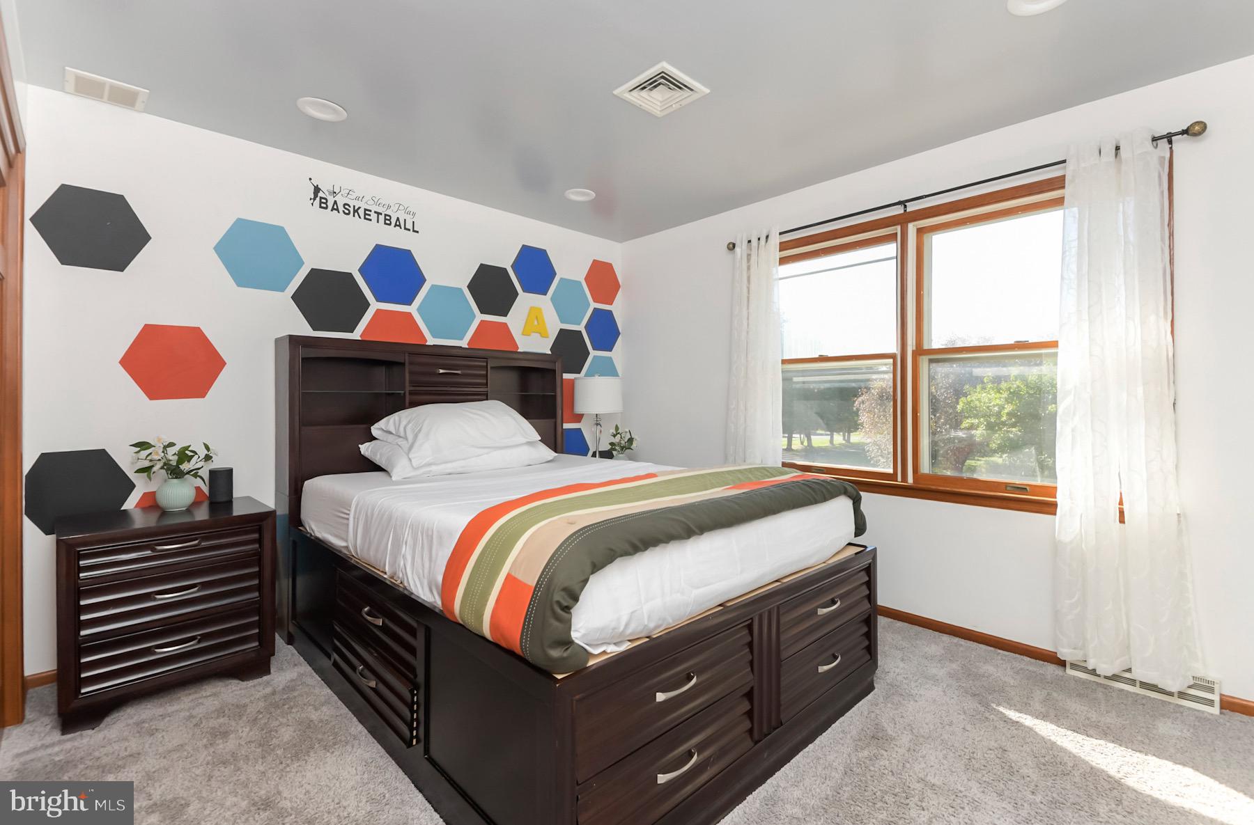 467 Gordon Road Robbinsville, NJ 08691 - Photo 22 of 41 a bedroom with a bed and a window