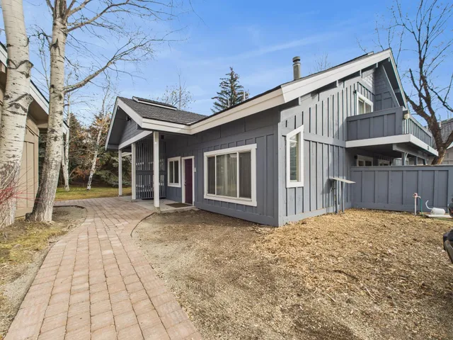 $550,000 | 216 Pinewood Lane, Unit A3, Ketchum, ID 83340