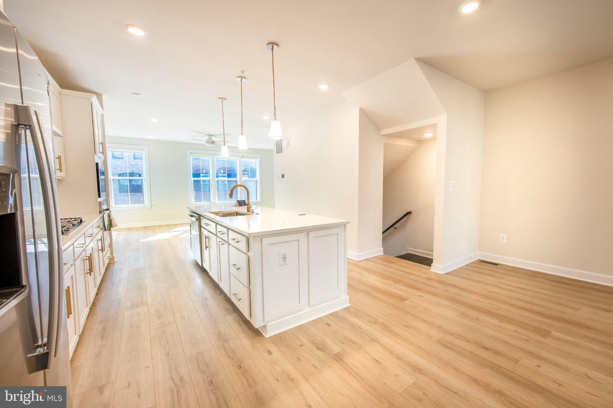 5313 8th Road South Arlington, VA 22204 - Photo 23 of 50 Bright and airy modern kitchen space.