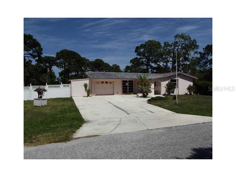 5407 Grinnell Road Venice, FL 34293 - Photo 1 of 1 a view of outdoor space yard and patio