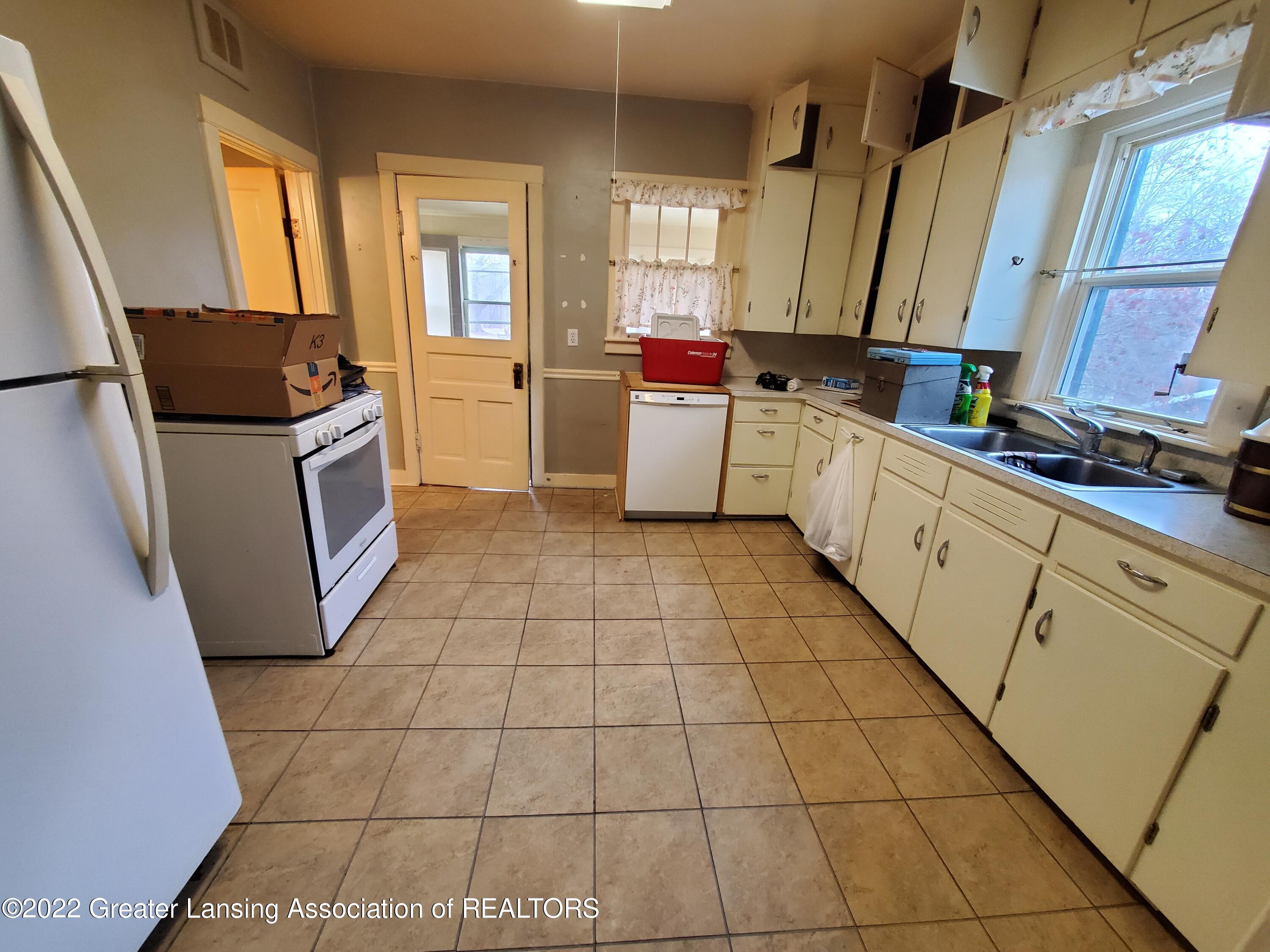 650 Riverside Drive Portland, MI 48875 - Photo 8 of 43 20220224_165429