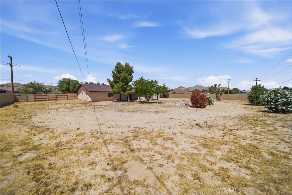 18405 Owatonna Road Apple Valley, CA 92307 - Photo 31 of 41