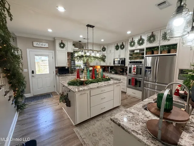 $425,000 | 15 South Highlands Drive, Poplarville, MS 39470