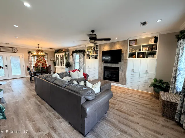 $425,000 | 15 South Highlands Drive, Poplarville, MS 39470