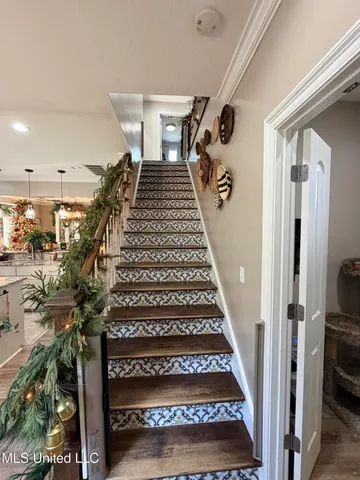 $425,000 | 15 South Highlands Drive, Poplarville, MS 39470