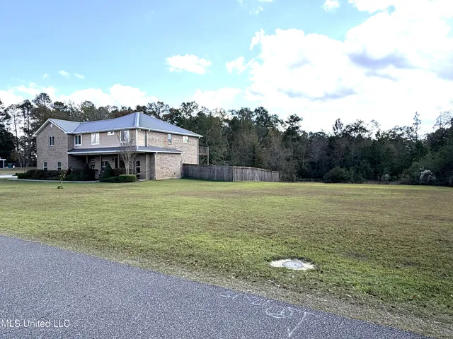 $425,000 | 15 South Highlands Drive, Poplarville, MS 39470