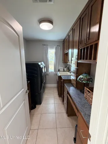 $425,000 | 15 South Highlands Drive, Poplarville, MS 39470