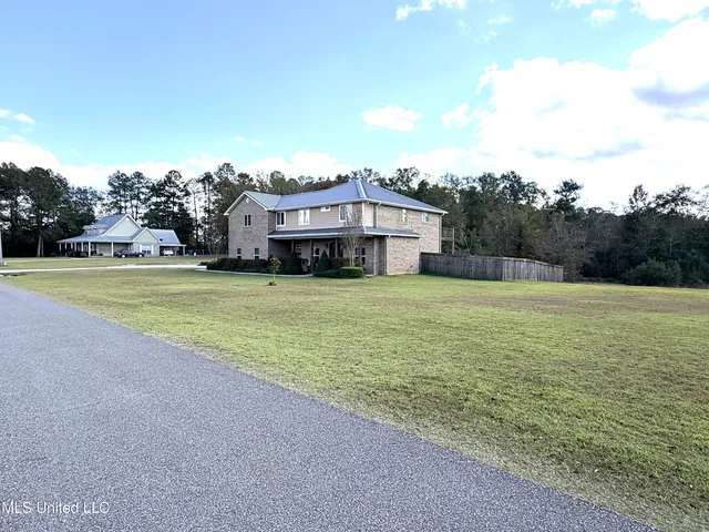 $425,000 | 15 South Highlands Drive, Poplarville, MS 39470