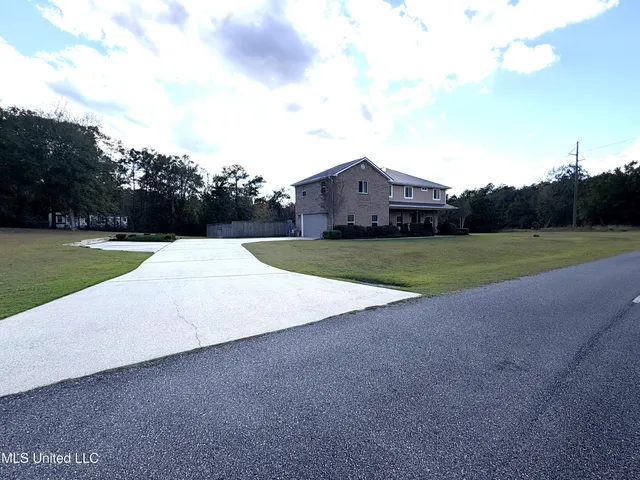 $425,000 | 15 South Highlands Drive, Poplarville, MS 39470