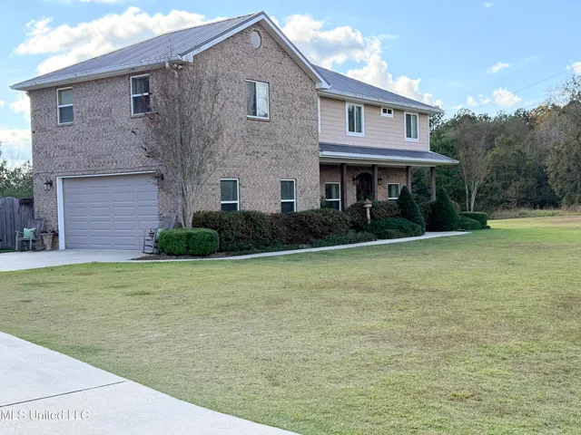 $425,000 | 15 South Highlands Drive, Poplarville, MS 39470