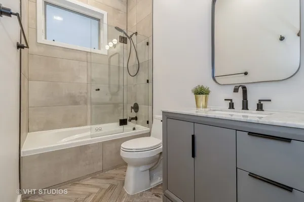 $4,500 | 1644 West Blackhawk Street, Unit 1E, Chicago, IL 60622