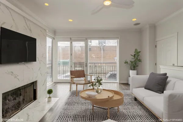 $4,500 | 1644 West Blackhawk Street, Unit 1E, Chicago, IL 60622