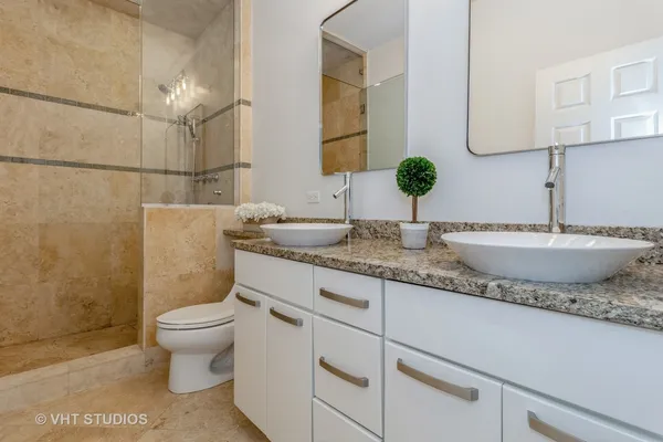 $4,500 | 1644 West Blackhawk Street, Unit 1E, Chicago, IL 60622