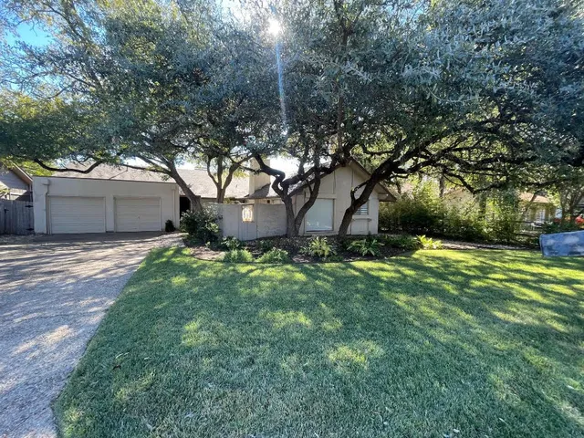 $1,350 | 8105 Ceberry Drive, Unit B, Austin, TX 78759
