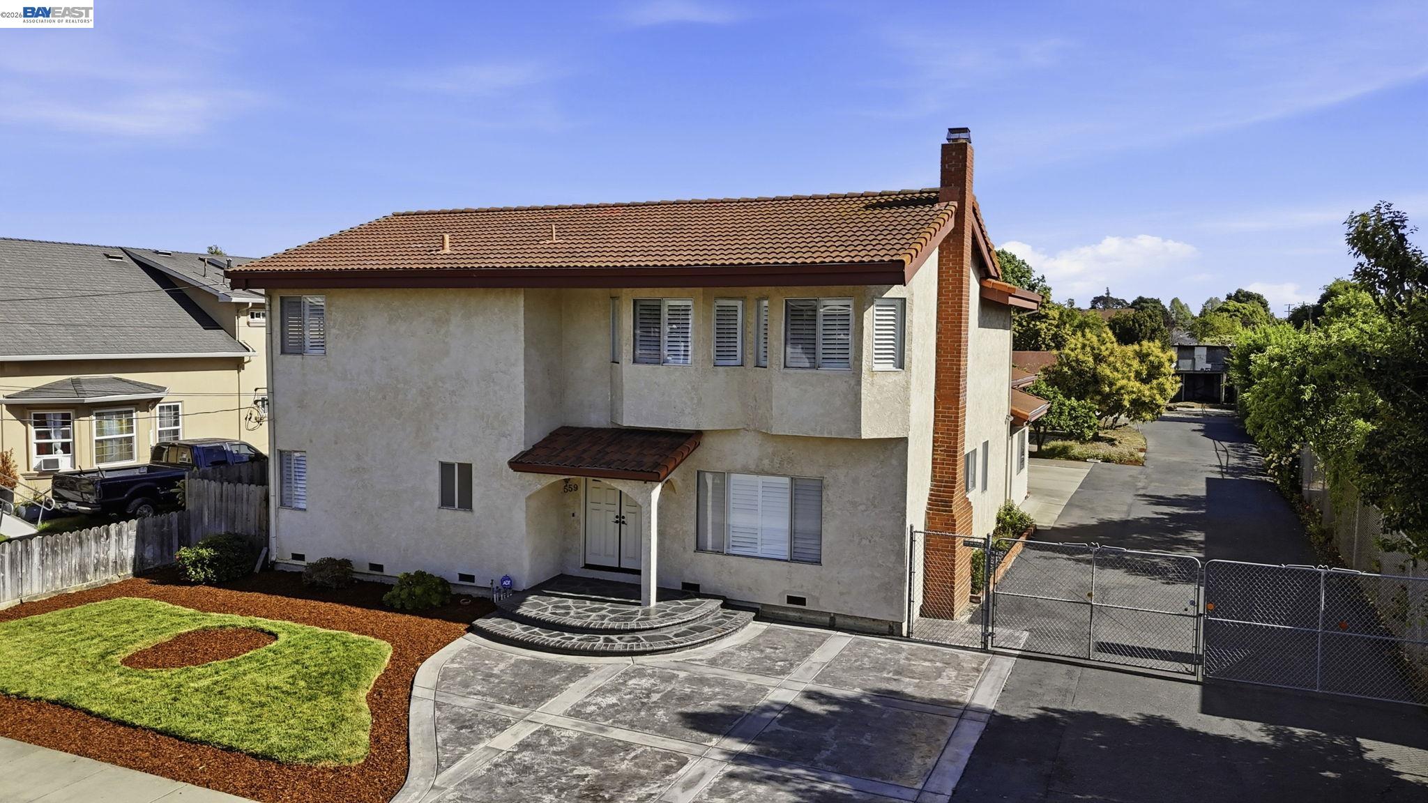 a front view of house with yard