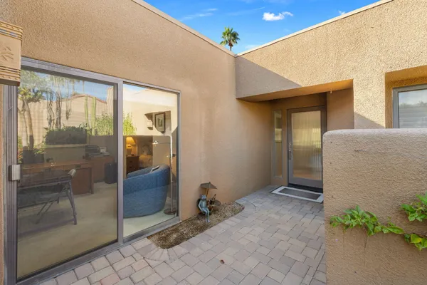 a view of an outdoor space