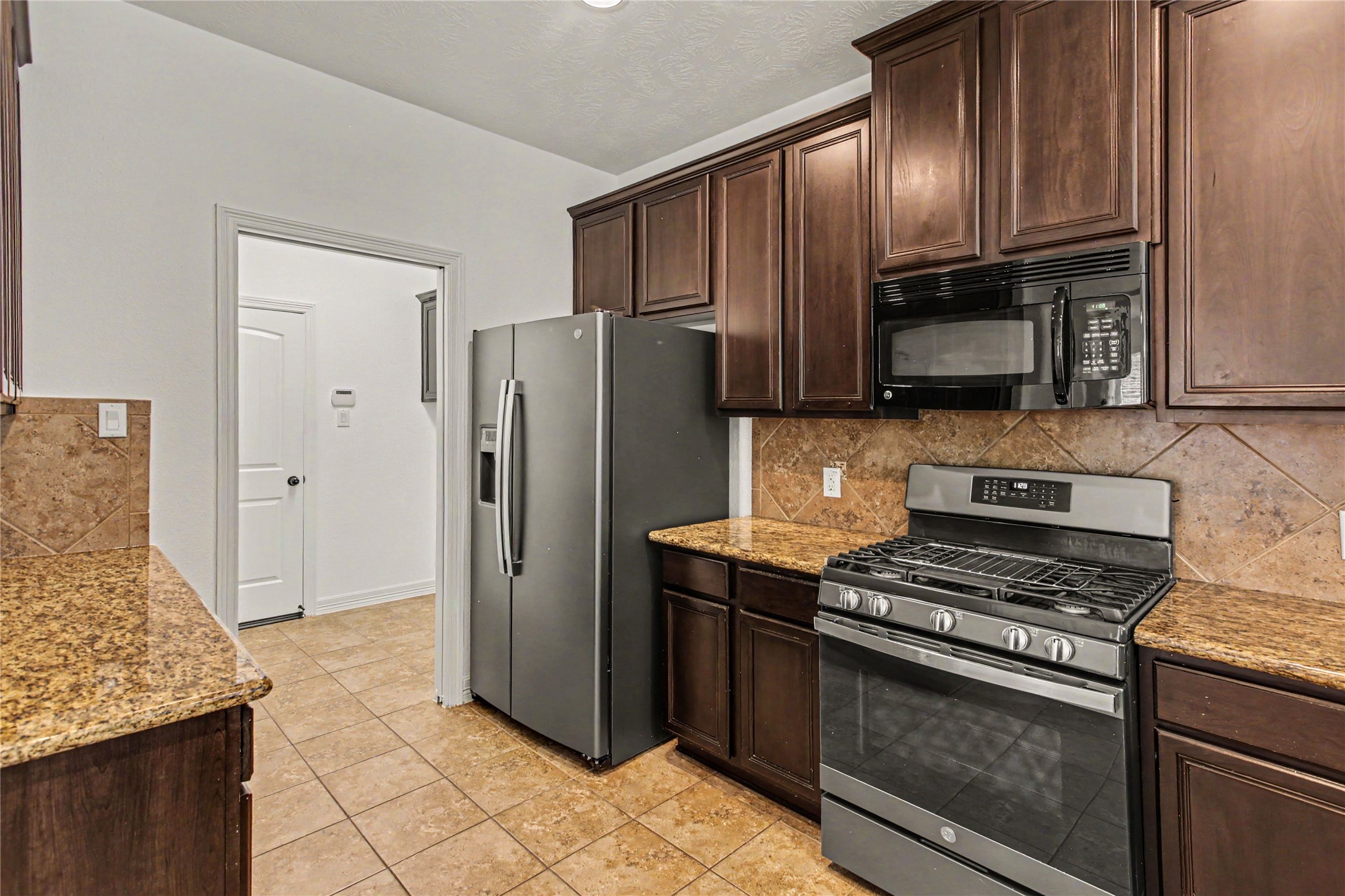 25142 Alina Lane Spring, TX 77386 - Photo 17 of 39 Kitchen