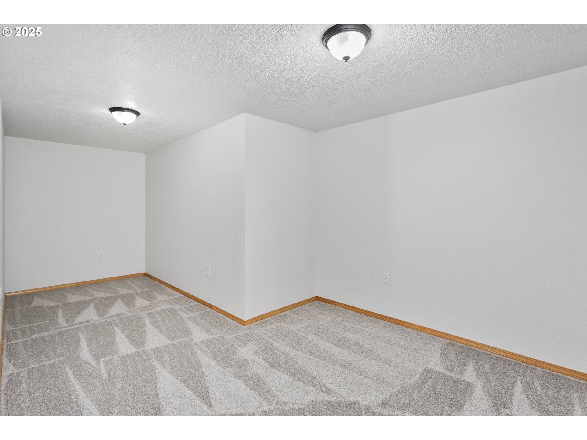 9275 Southeast Terrace View Court Amity, OR 97101 - Photo 6 of 33 Bedroom