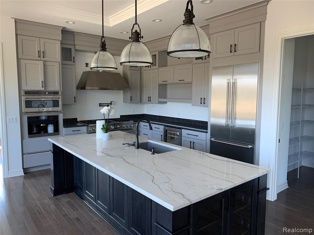 6103 Sheldon Road Rochester Hills, MI 48306 - Photo 4 of 20