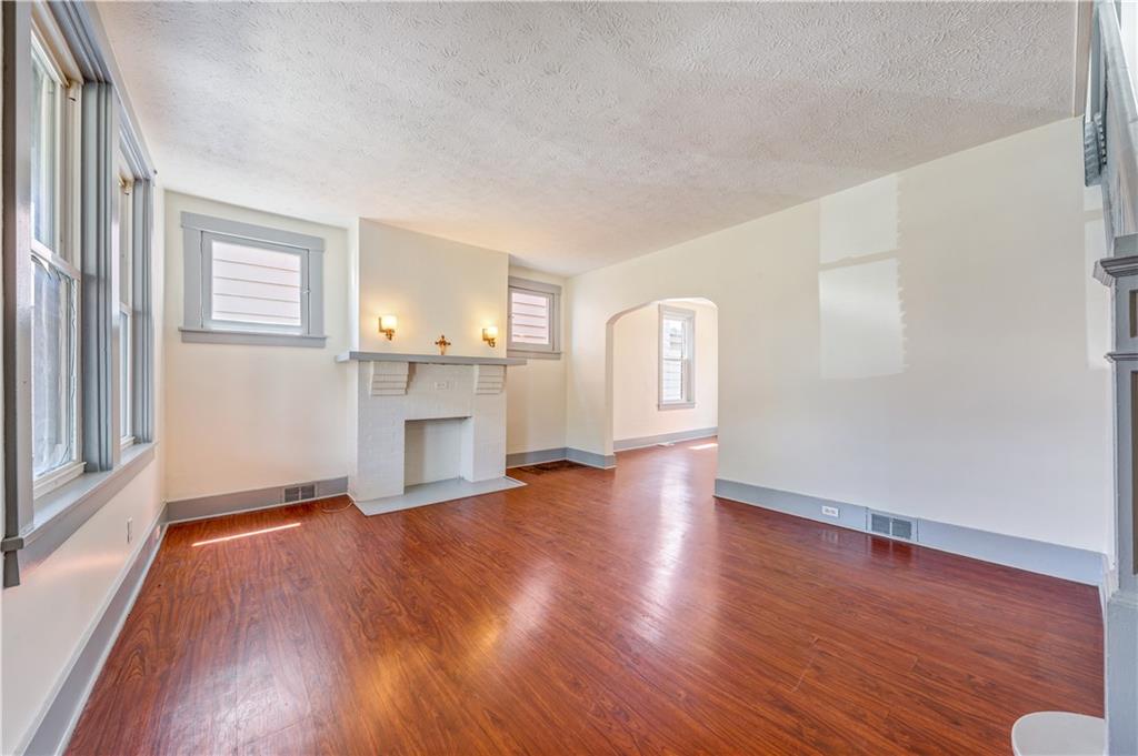 1232 Vine Street McKees Rocks, PA 15136 - Photo 4 of 23 Gallery Image 4