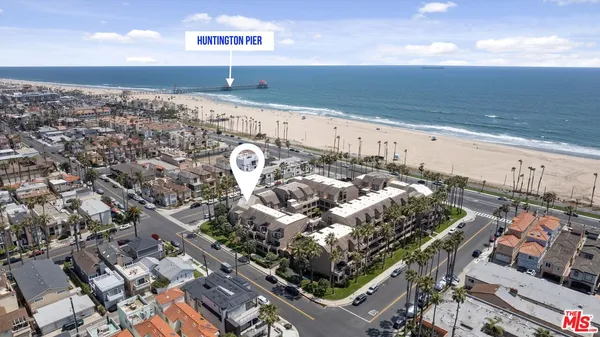 $949,000 | 1200 Pacific Coast Highway, Unit 305, Huntington Beach, CA 92648