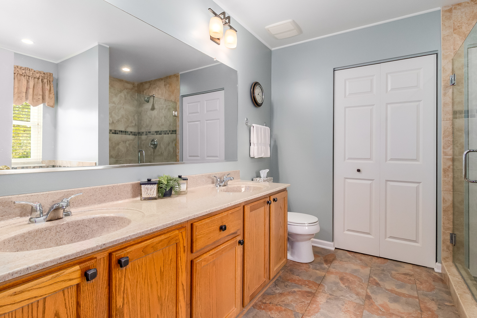 464 Raintree Drive Oswego, IL 60543 - Photo 19 of 35 Gallery Image 19
