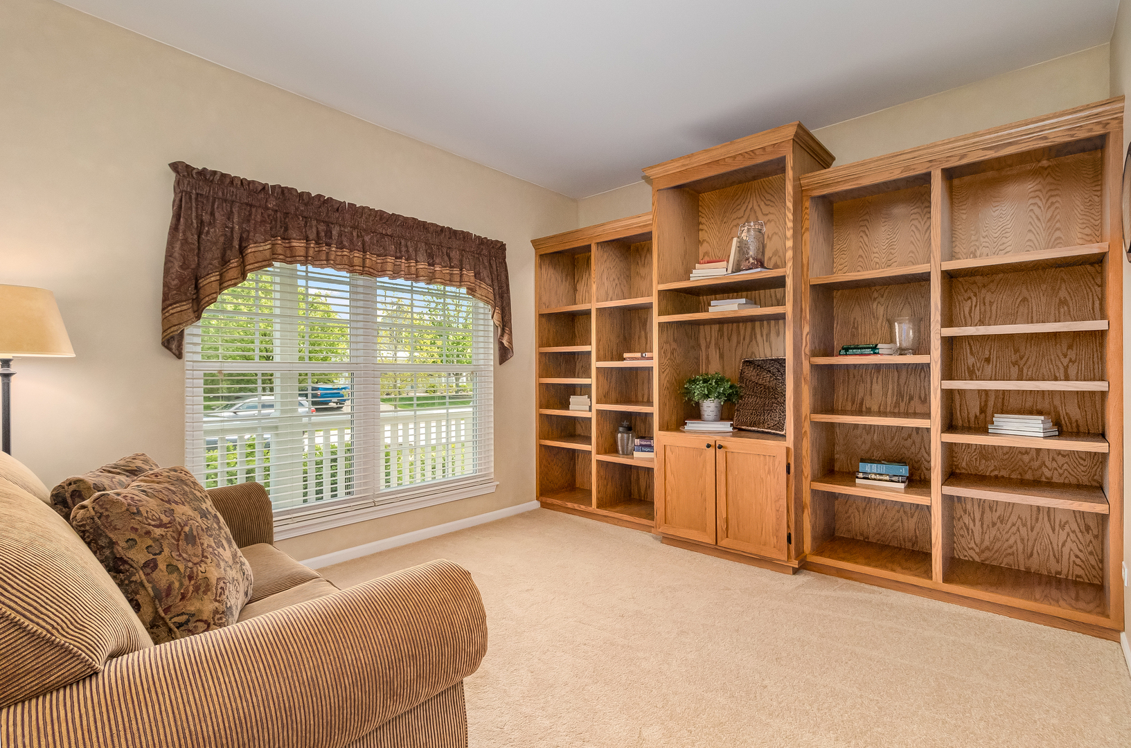 464 Raintree Drive Oswego, IL 60543 - Photo 4 of 35 Gallery Image 4