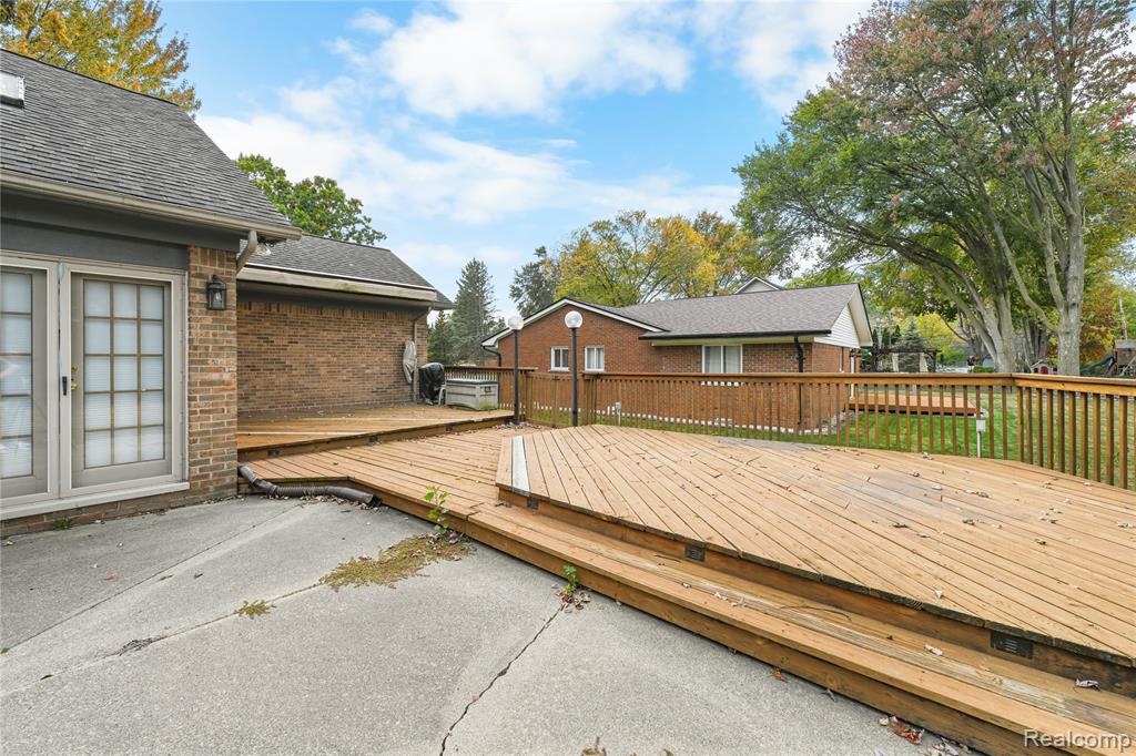 23229 Rochelle Street Macomb, MI 48042 - Photo 12 of 39 Gallery Image 12