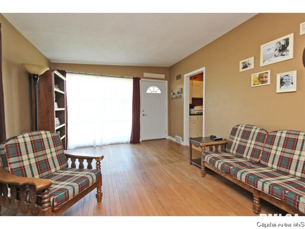 3631 East Hooker Street Springfield, IL 62703 - Photo 3 of 25
