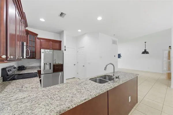 $3,500 | 4118 Woodacre Lane, Tampa, FL 33624
