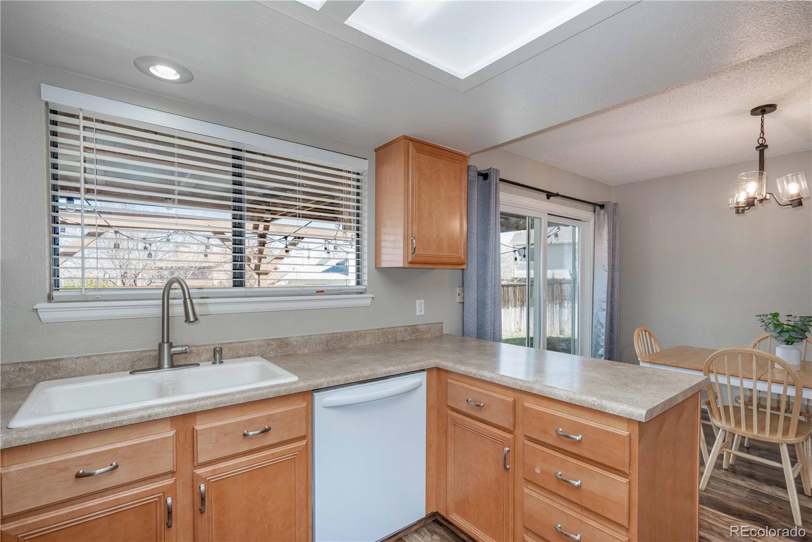 457 Ridgeglen Way Highlands Ranch, CO 80126 - Photo 11 of 25 Gallery Image 11