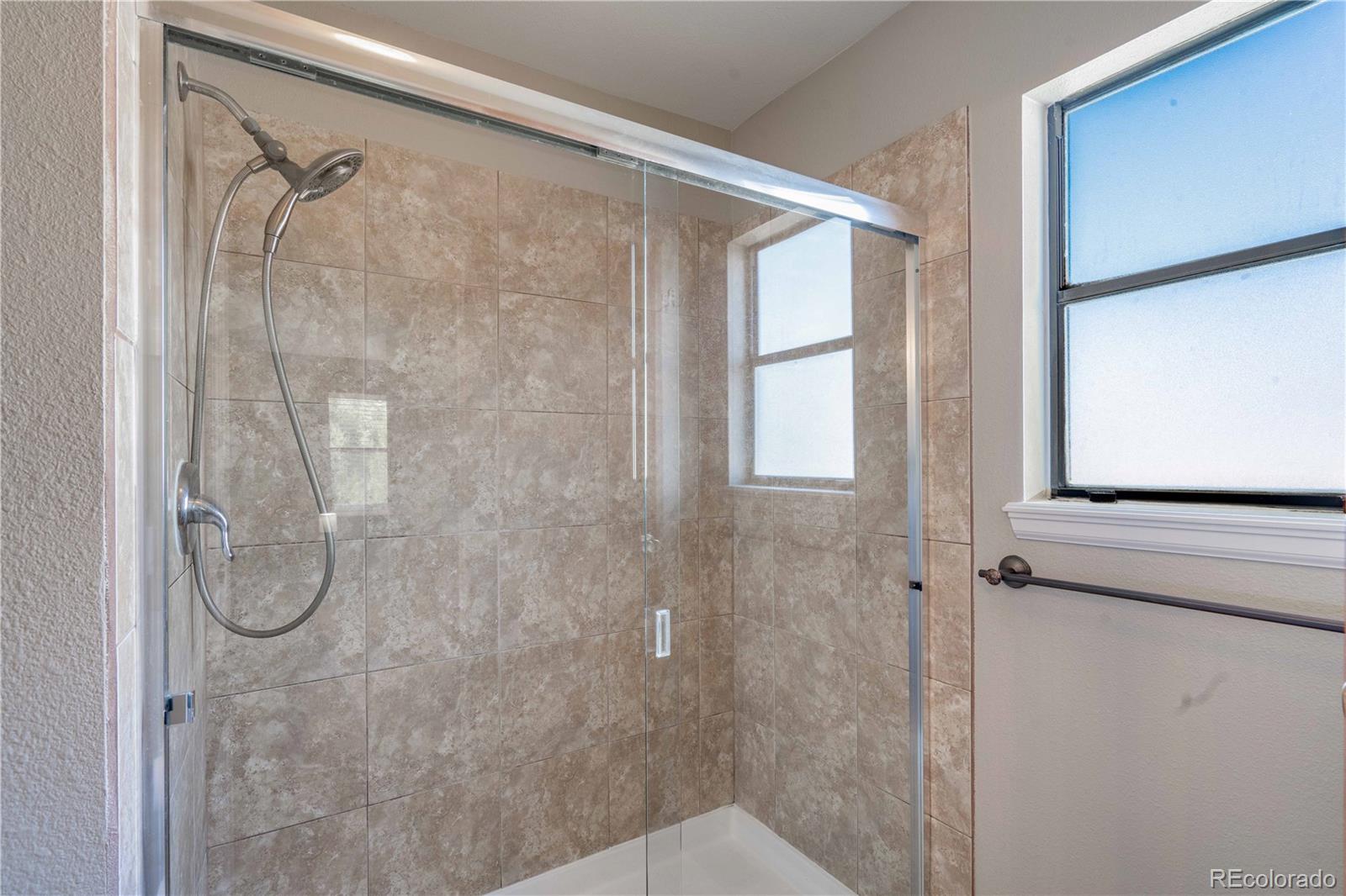 457 Ridgeglen Way Highlands Ranch, CO 80126 - Photo 15 of 25 Gallery Image 15