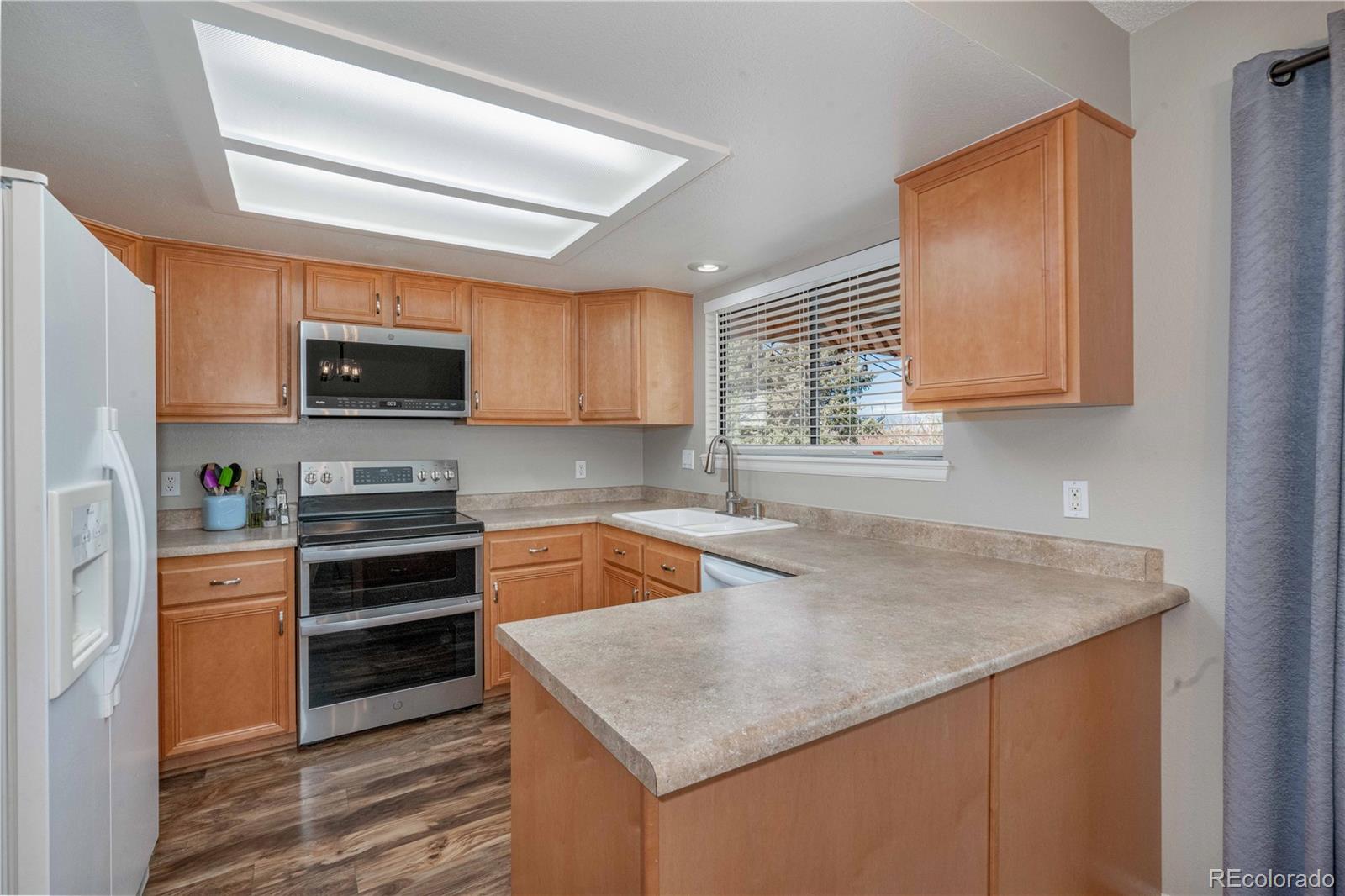 457 Ridgeglen Way Highlands Ranch, CO 80126 - Photo 9 of 25 Gallery Image 9