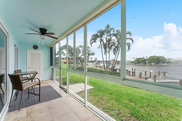 $434,500 | 105 Northeast 19th Avenue, Unit 164, Deerfield Beach, FL 33441