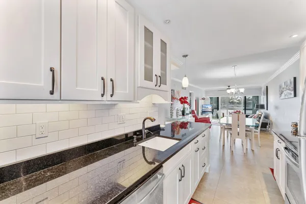 $434,500 | 105 Northeast 19th Avenue, Unit 164, Deerfield Beach, FL 33441