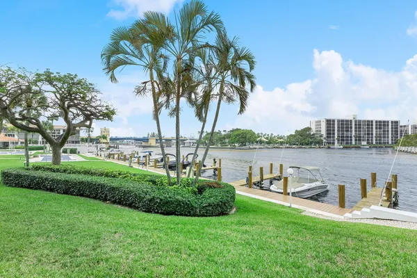 $434,500 | 105 Northeast 19th Avenue, Unit 164, Deerfield Beach, FL 33441