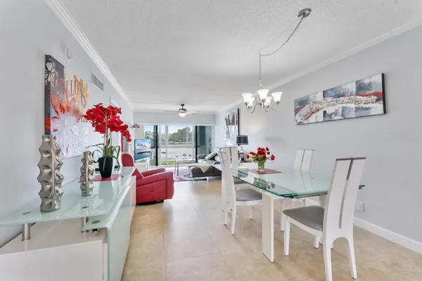 $434,500 | 105 Northeast 19th Avenue, Unit 164, Deerfield Beach, FL 33441
