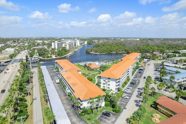 $434,500 | 105 Northeast 19th Avenue, Unit 164, Deerfield Beach, FL 33441