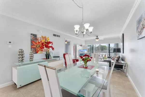 $434,500 | 105 Northeast 19th Avenue, Unit 164, Deerfield Beach, FL 33441