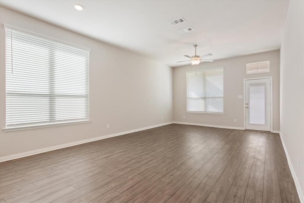 3613 Beutel Road Lorena, TX 76655 - Photo 11 of 31 Gallery Image 11
