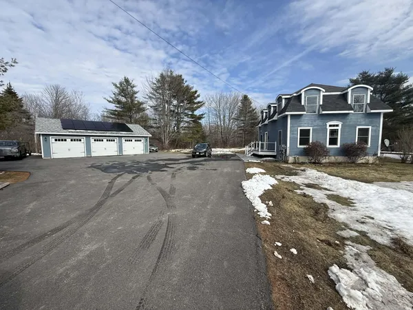 $529,000 | 79 South Pleasant Street, Bowdoinham, ME 04008