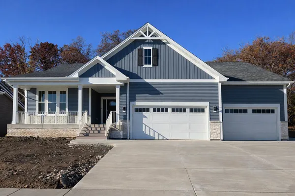 $629,900 | 528 Kiddle Lane, Union Grove, WI 53182