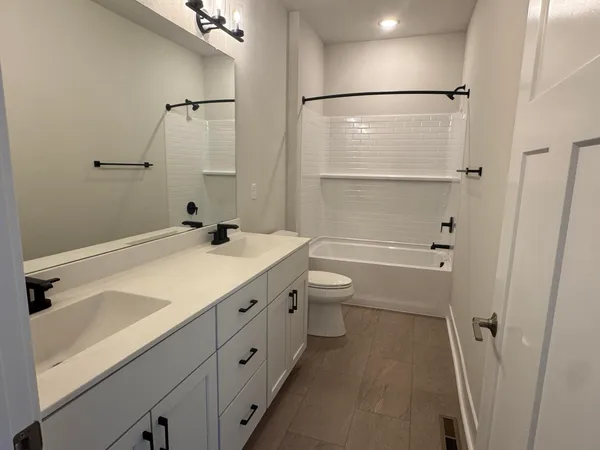 $629,900 | 528 Kiddle Lane, Union Grove, WI 53182