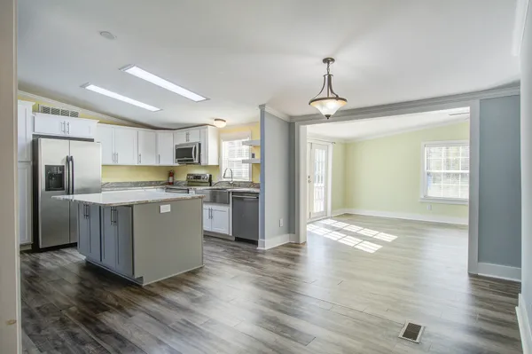 $2,600 | 1807 United Drive, Huger, SC 29450
